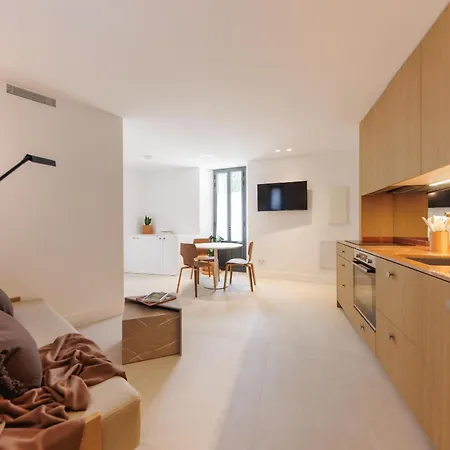 Bravissimo Vivaldi 4d, Monthly Girona