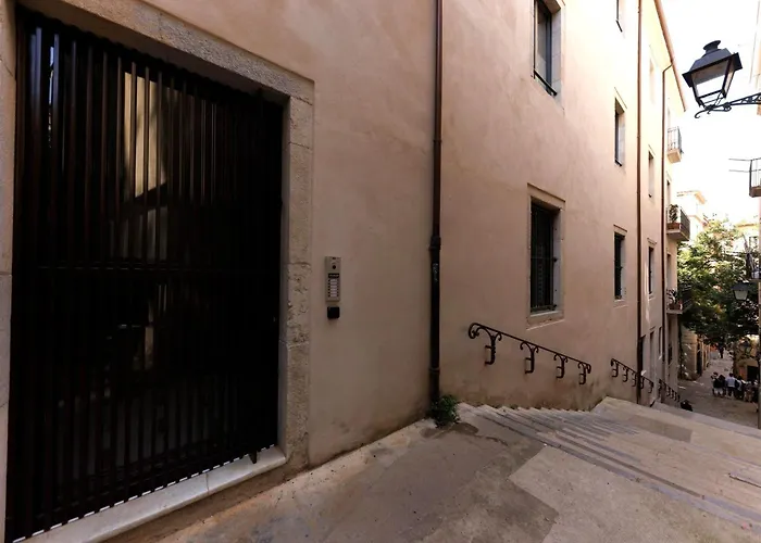 Bravissimo Vivaldi 4d, Monthly Apartment Girona