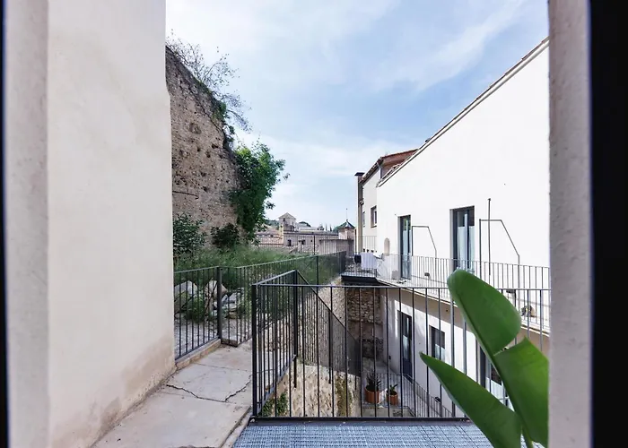 Bravissimo Vivaldi 4d, Monthly Apartment Girona